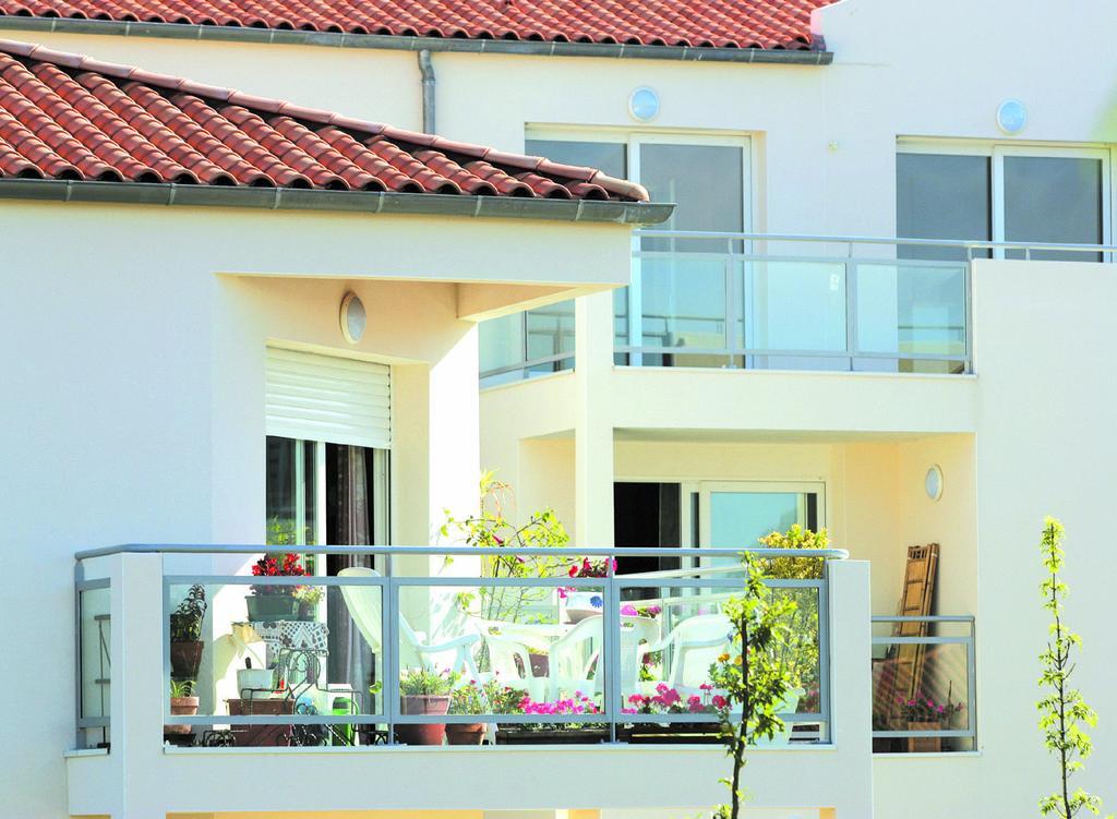 Domitys Le Clos De La Seigneurie Aparthotel Les Gonds Exterior photo
